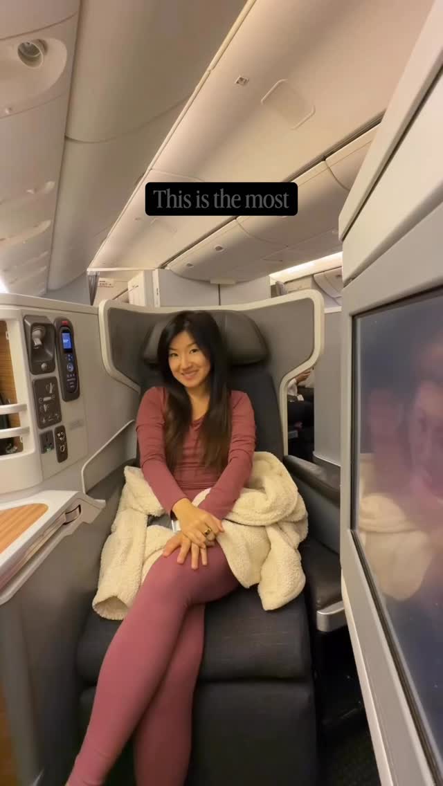 6/10 ⭐️ do you think that’s a fair rating? Aside from how dirty the seat was, this American Airlines business class experience just didn’t measure up to other business class flights I’ve taken. It was an older Boeing 777-300ER, but aircraft age alone doesn’t excuse the overall experience. So here’s me de-influencing you into taking this New York JFK to Buenos Aires EZE AA flight 😅