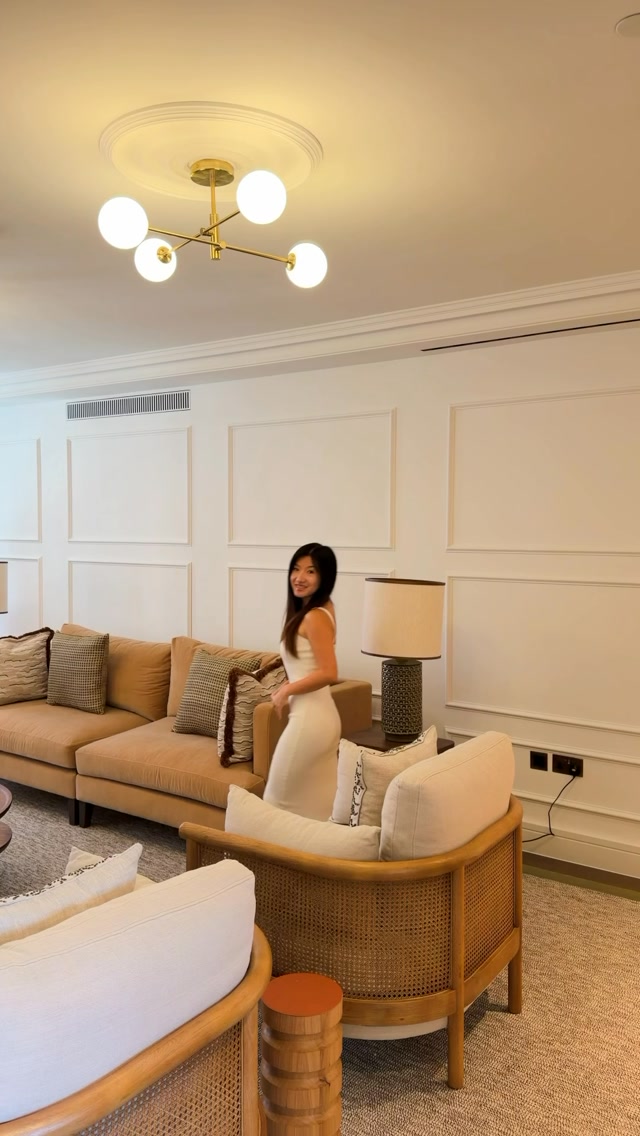 Feeling like Kim Kardashian in this two bedroom residence at SLO Mayfair in London 🤩
