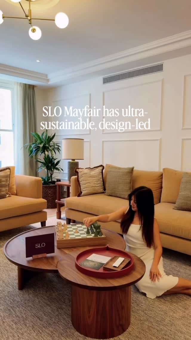 What my $2,500/night, 2-bed, 2-bath residence at @stayatslo looks like 🤩 SLO Mayfair just opened in one of London’s swankiest neighborhoods, with design-led apartments that feel like having your own place in the city.

There’s a full kitchen, dining area and living room, so you can settle in—or have the concierge arrange a private chef 👀 They can also help you get the best restaurant tables and arrange special London experiences.

The apartments go up to three bedrooms, making them great for group trips or getting ready together before an event 🥂 After a day out, the Hypnos mattress, relaxing Anatomé scents and little slow-living touches make staying in pretty tempting 🛏️✨

One-bedroom apartments start at £550/night. Save this for your next London stay 📌