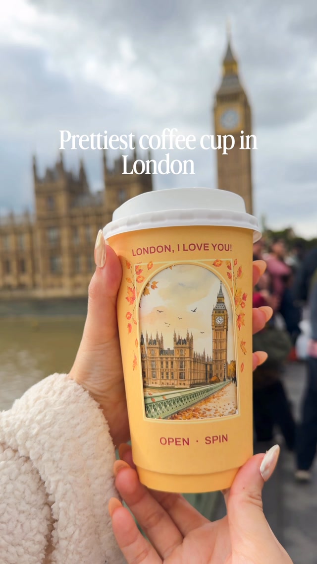 Hurry and get this coffee cup before they run out of stock! They ran out of the summer ones before I could get it, so I’m so glad they recently released the autumn coffee cup 😊🍂 let me know if you want me to send you the link with the exact location of the coffee shop ☕️