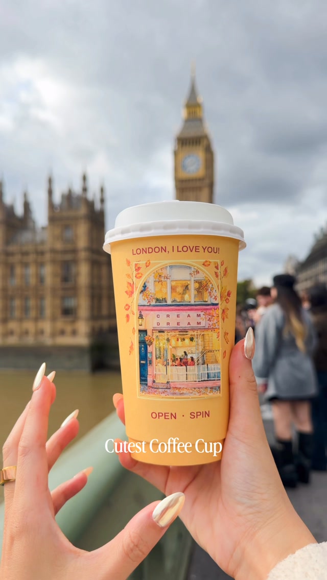 Opened the coffee cup door to find a picture of Big Ben while standing in front of Big Ben hehe 😍 

📍 Cream Dream London
Let me know if you want the exact maps location!

Follow @traveljeanieous for more gems around the world 😙