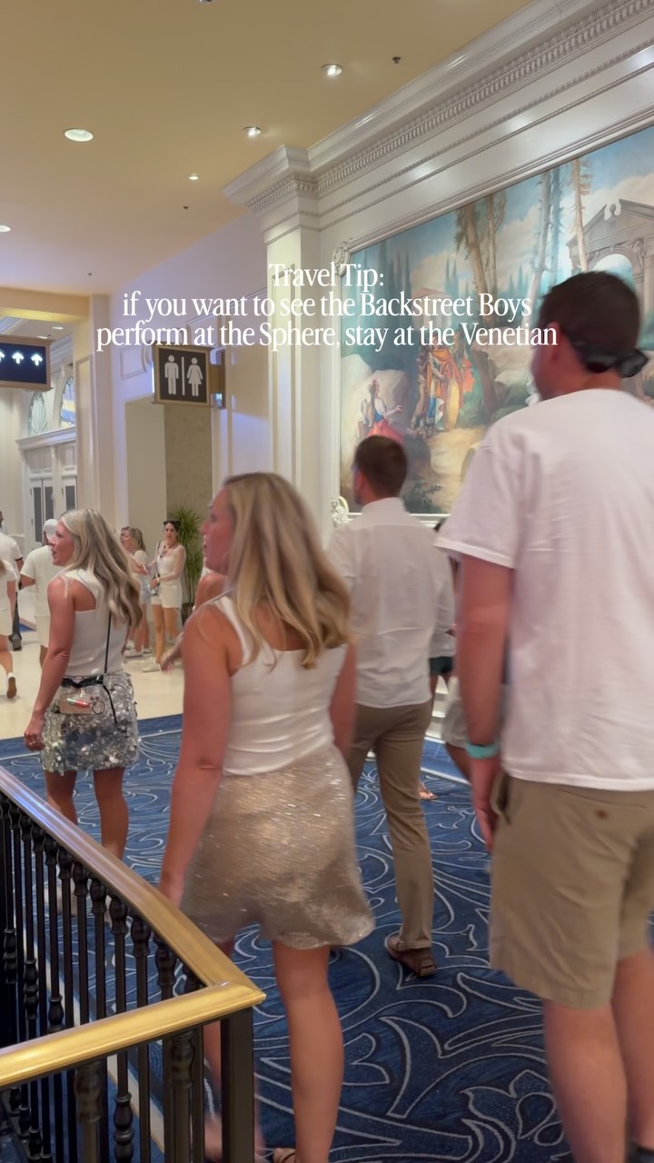 Seeing all these people dressed in white makes me want to go see @backstreetboys at the @spherevegas 🎶 it’s over 100 degrees in Vegas right now, but the @venetianvegas connects right into the Sphere so you don’t have to go outside!