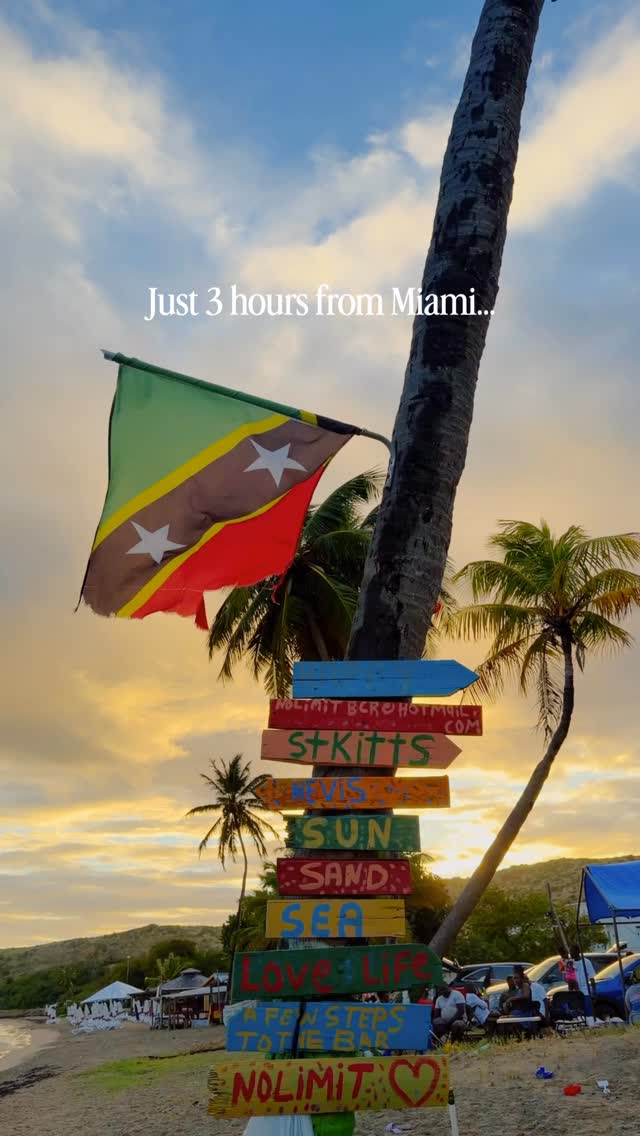 A hidden gem just a 3 hours flight from Miami! St Kitts has that raw luxury island vibe with stunning nature everywhere 🏝️ and they played the top hits from the 90s/00s everywhere 🎶