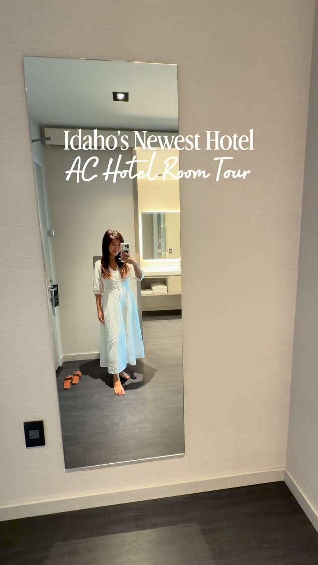 Stayed at Boise, Idaho’s newest hotel 🏨✨ @achotelboise just opened two months ago, and I loved the modern minimalist rooms, beautiful wood finishes, and rooftop with amazing views of downtown Boise 😍 save this for when you visit Boise 📌