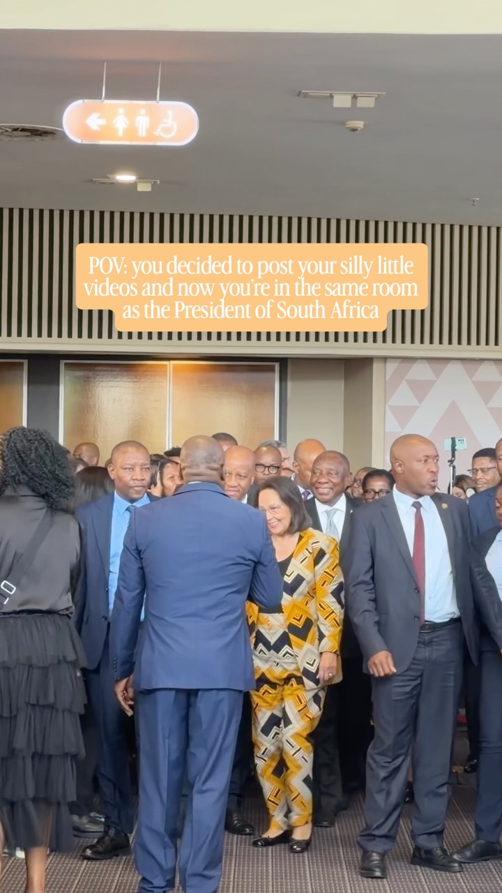 Almost got a selfie with the President of South Africa 🇿🇦😄
