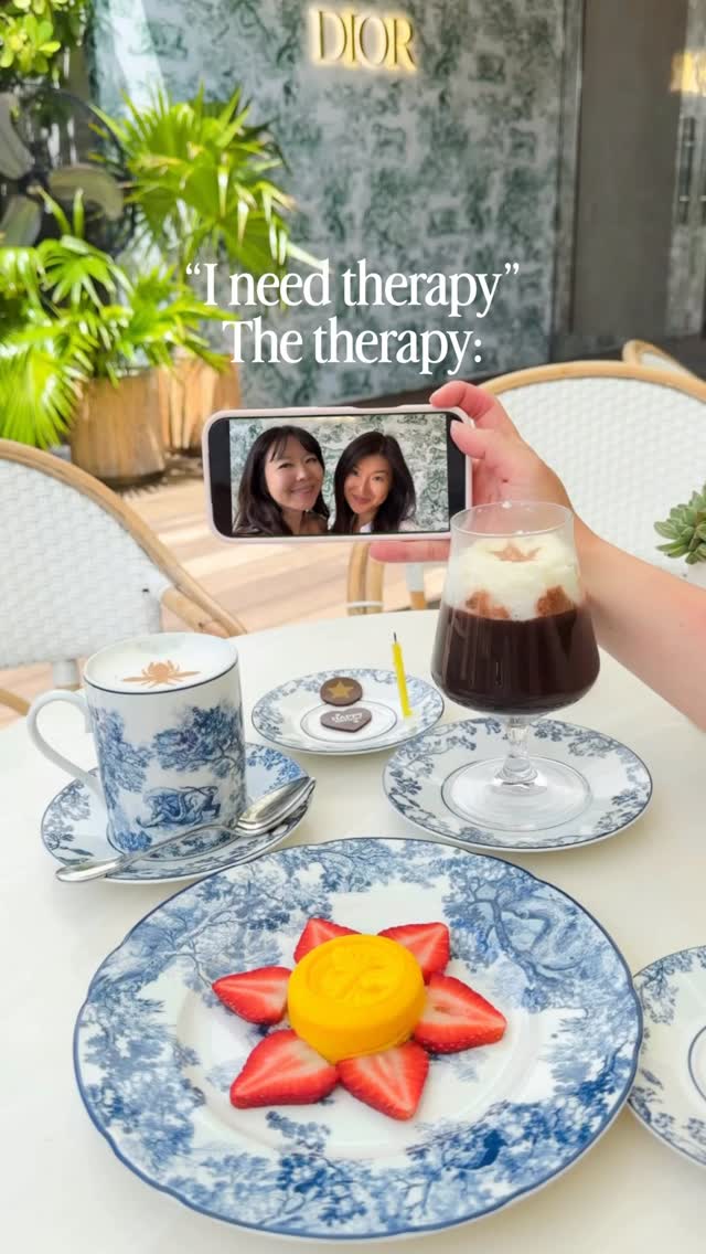 Who else needs a therapy session at Dior Cafe? 😄👯‍♀️💖